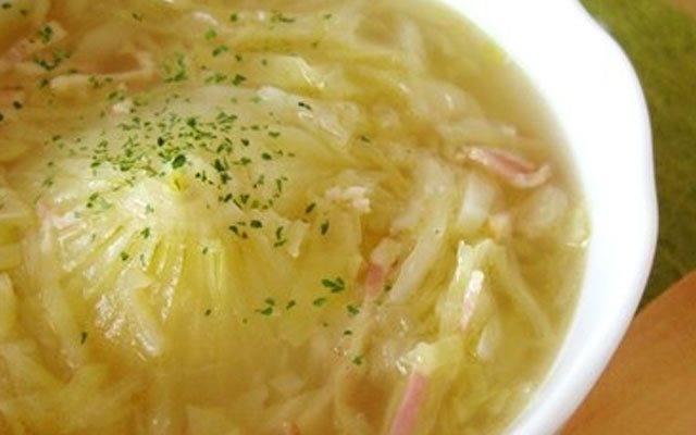 Soup Bắp Cải Và Hành Tây
