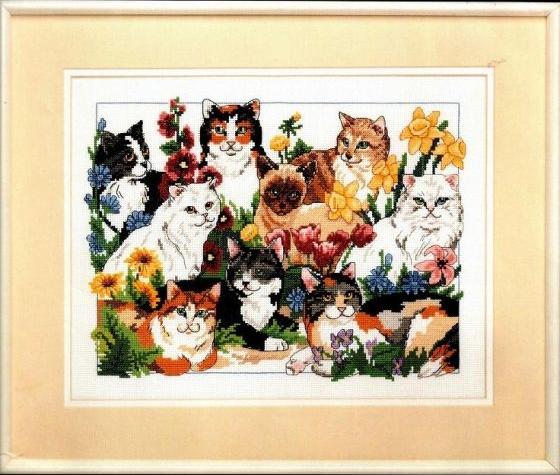 DIM03726 Garden Cats