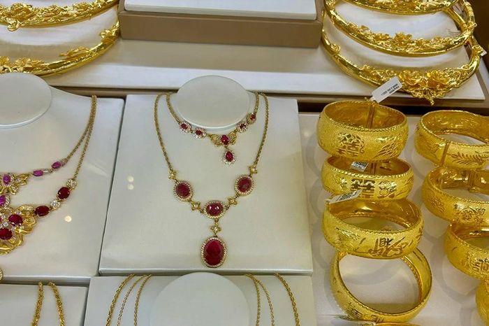 Giá vàng ngày 20/4: Vàng miếng, vàng nhẫn đồng loạt giảm - Báo Nhân Dân