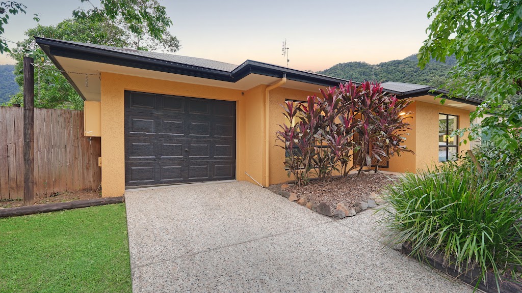 3 Fairley Street, Redlynch - Thumbnail 2