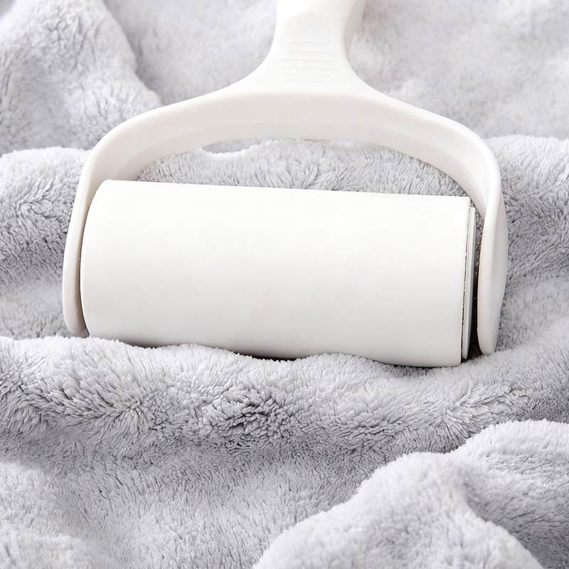 Bath towel and towel made of coral fleece