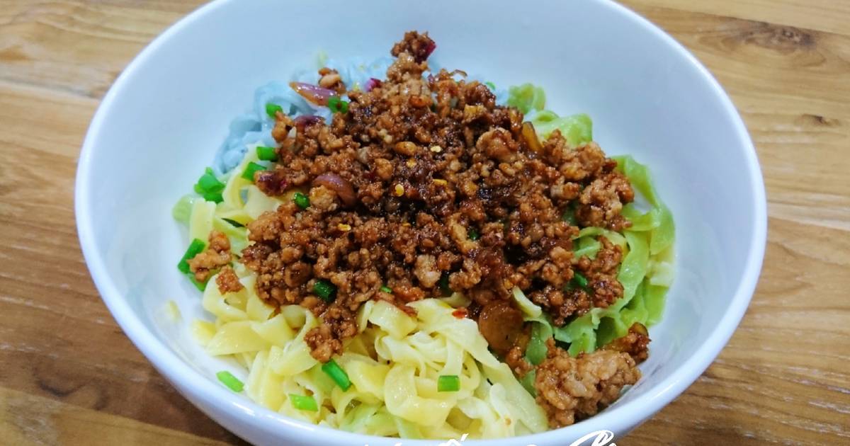 Mì tươi sốt cay