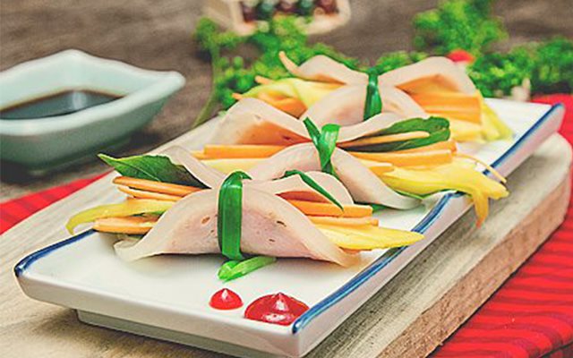 Chân Giò Hun Khói Cuộn Xoài