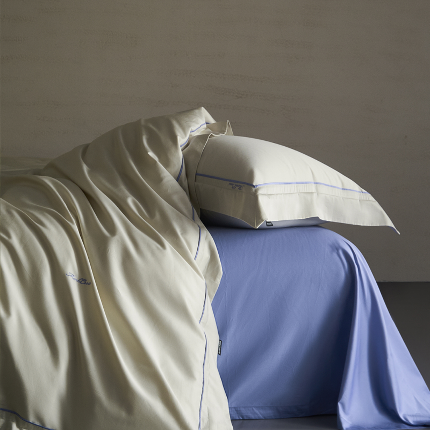 Long-staple cotton bedding set with embroidery