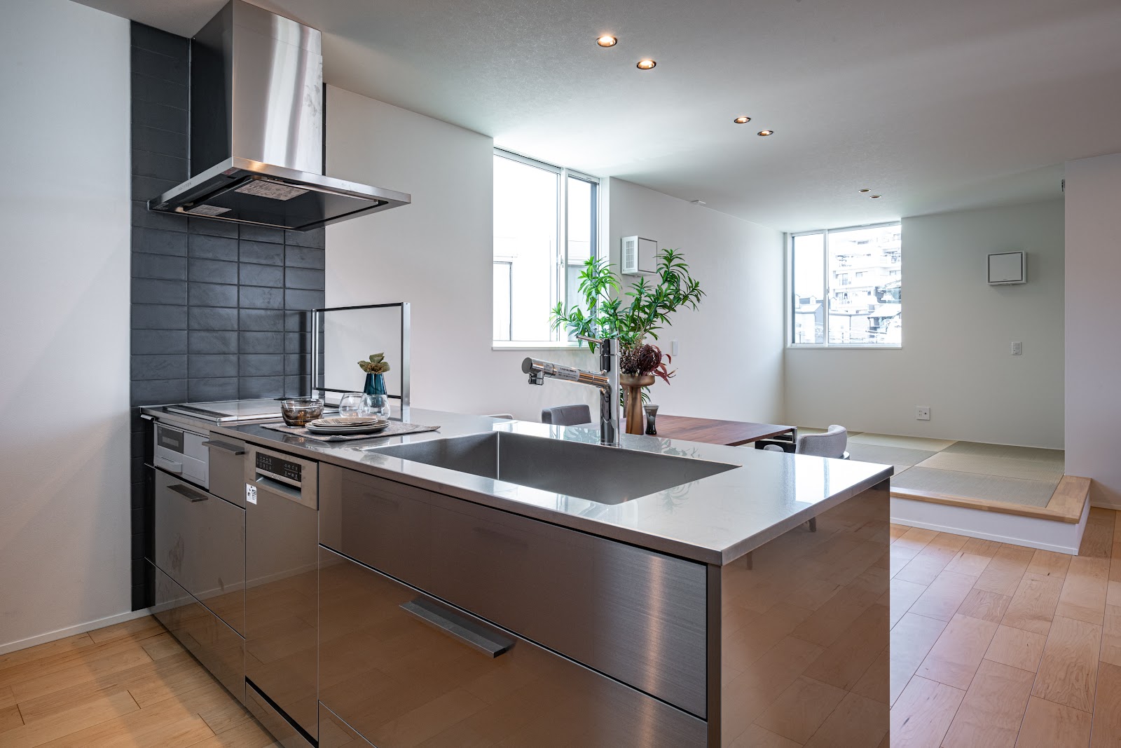 STEP1：モデルノ、STEP2：キッチン