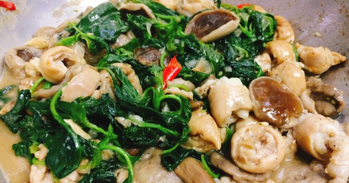 Nấm tràm xào lòng heo rau dền