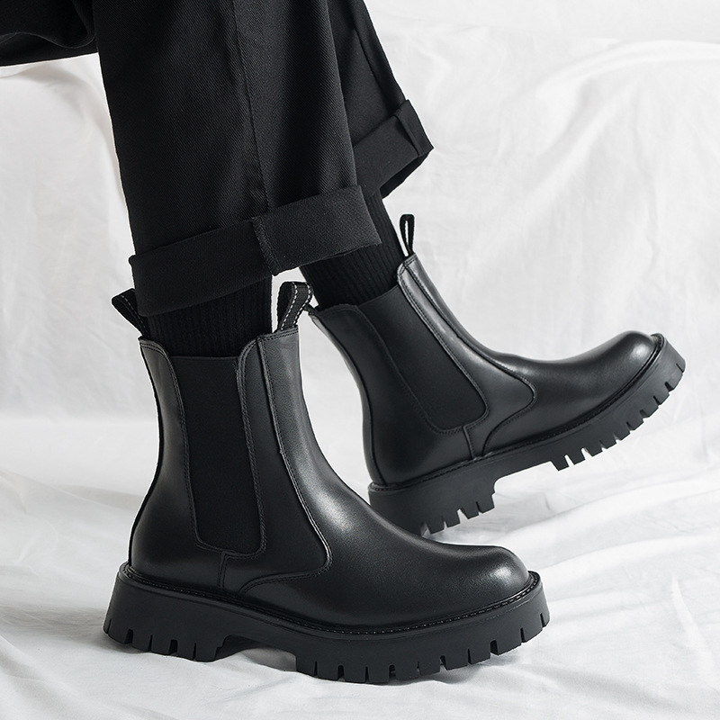 Men's leather Chelsea boots, water-resistant