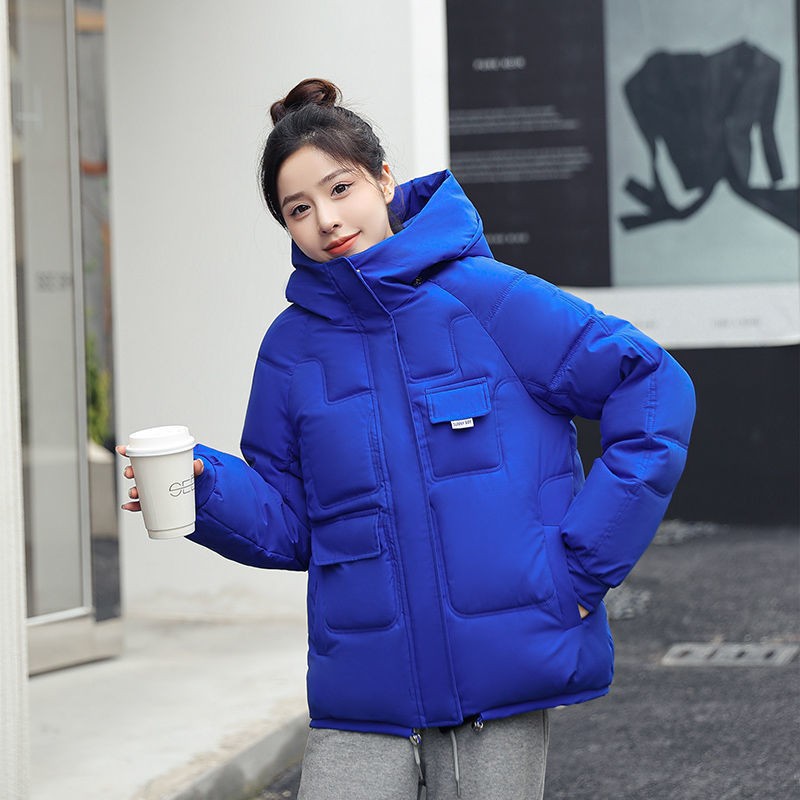 Short women's quilted jacket with hood, various colors