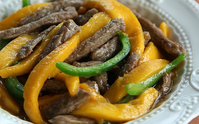 Thịt Bò Xào Xoài Ớt