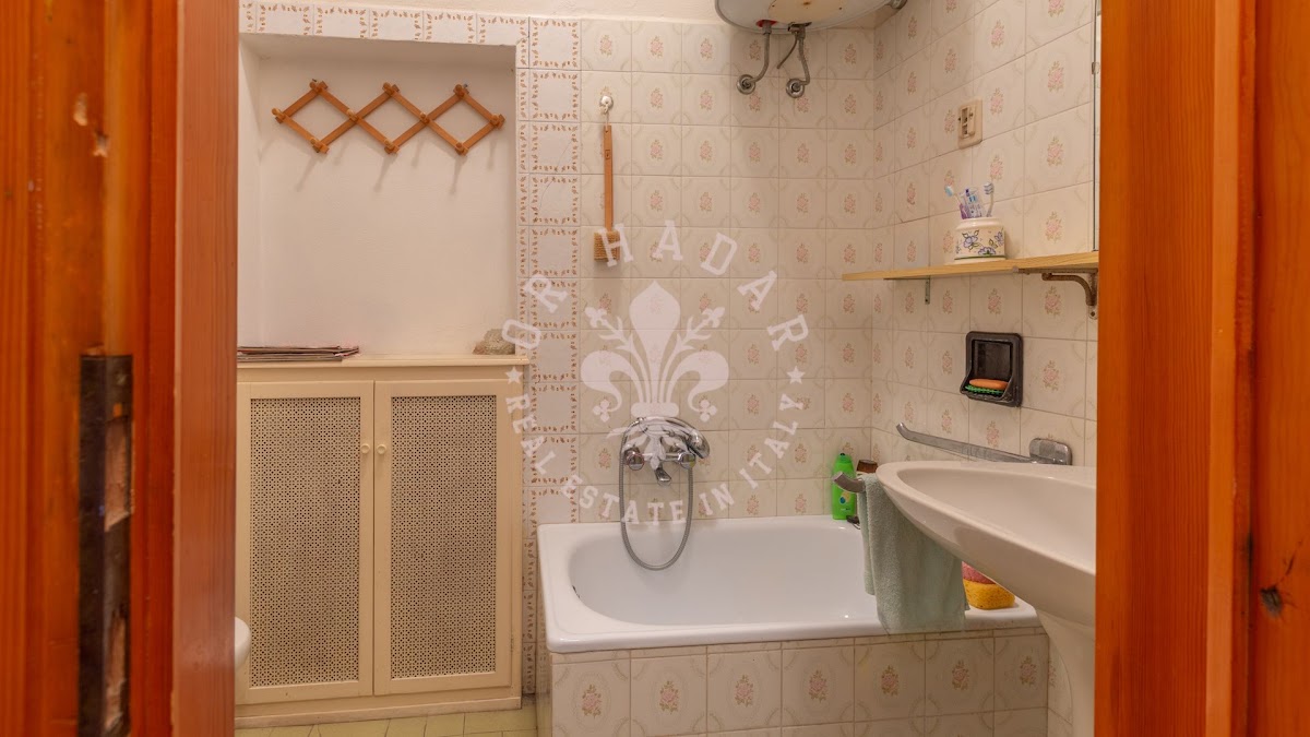 המרפסת על הגבעה (Il Balcone in Collina) — 16