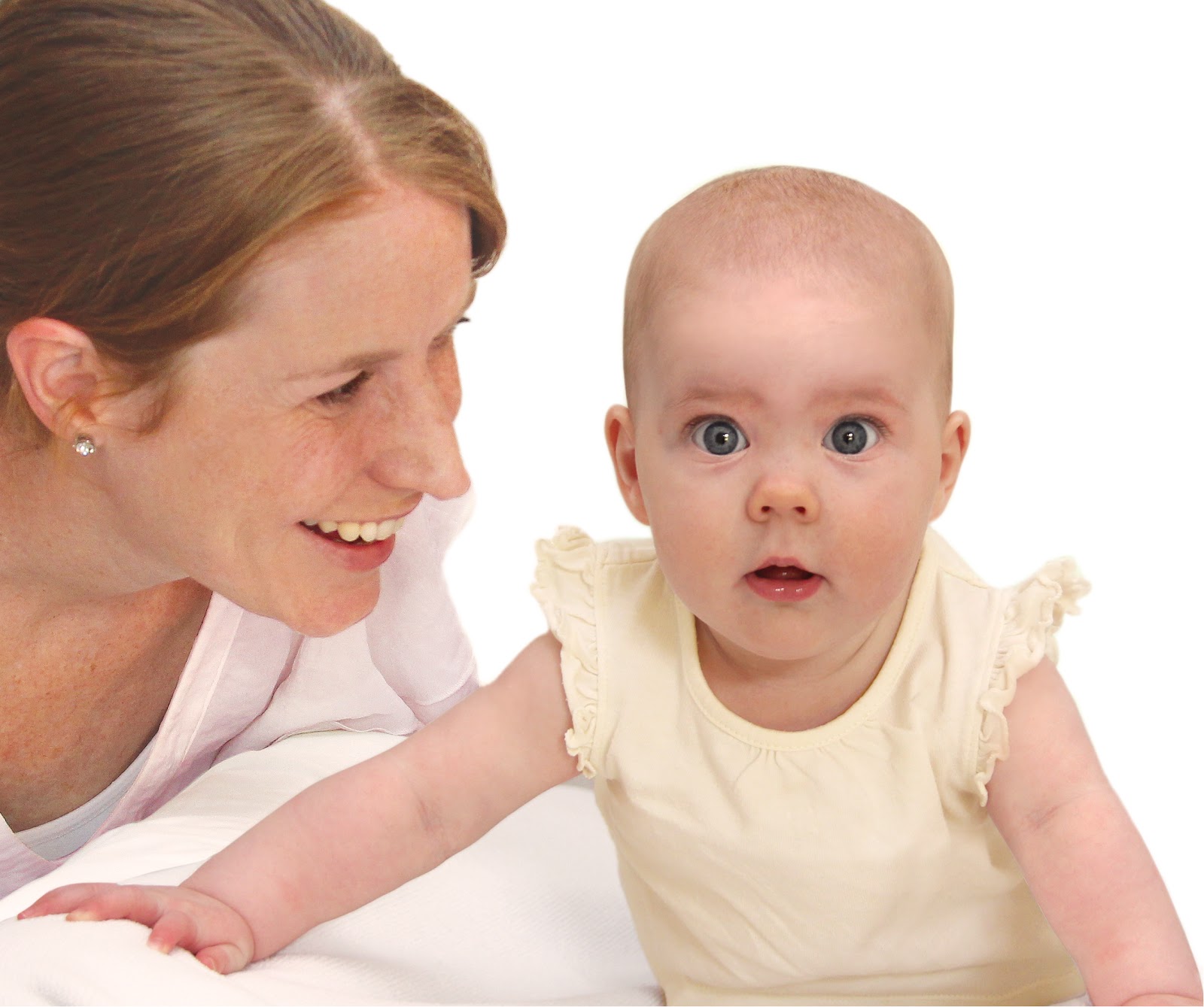 Baby exploring and playing at 3–6 months — baby development activities