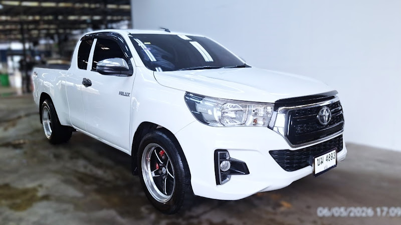 TOYOTA HILUX REVO