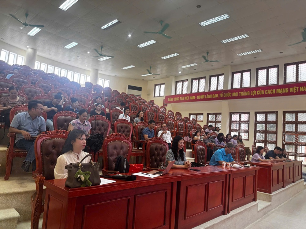 Công đoàn Trường Đại học Tây Bắc tổ chức tập huấn, bồi dưỡng năng lực Công nghệ Thông tin cho Đoàn viên và tập huấn nghiệp vụ cho cán bộ công đoàn năm 2025