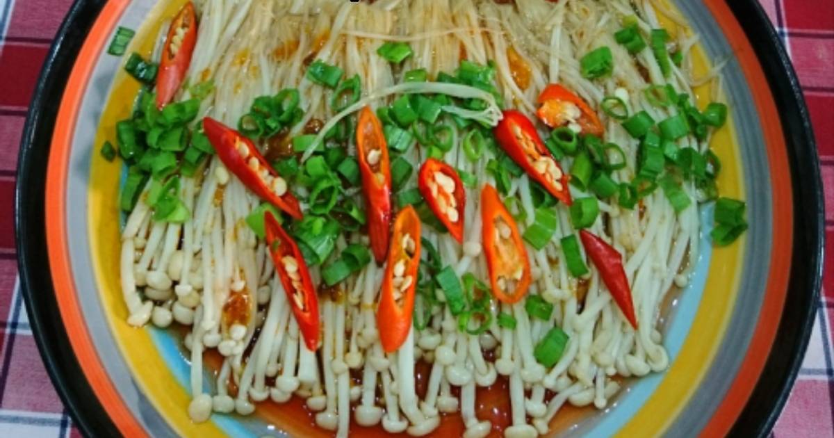 Nấm kim châm hấp nước tương