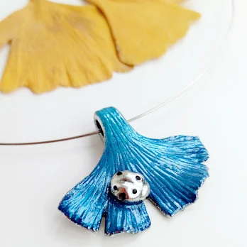 Pandantiv blue ginkgo