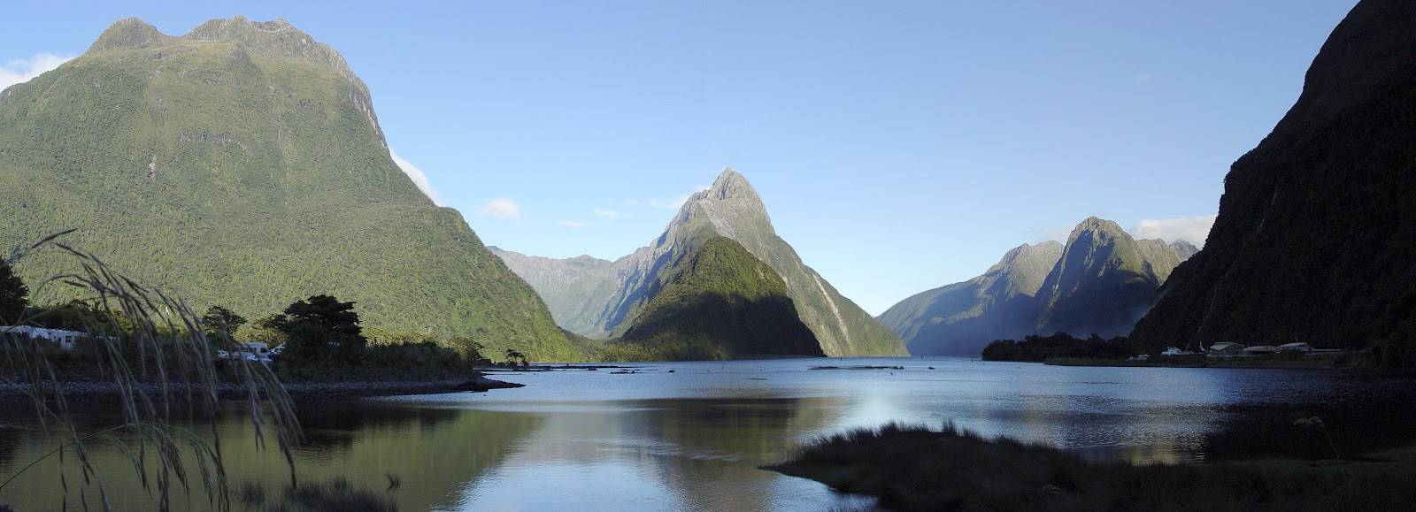 Milford Sound / Piopiotahi: Keajaiban Alam Fiord Selandia Baru