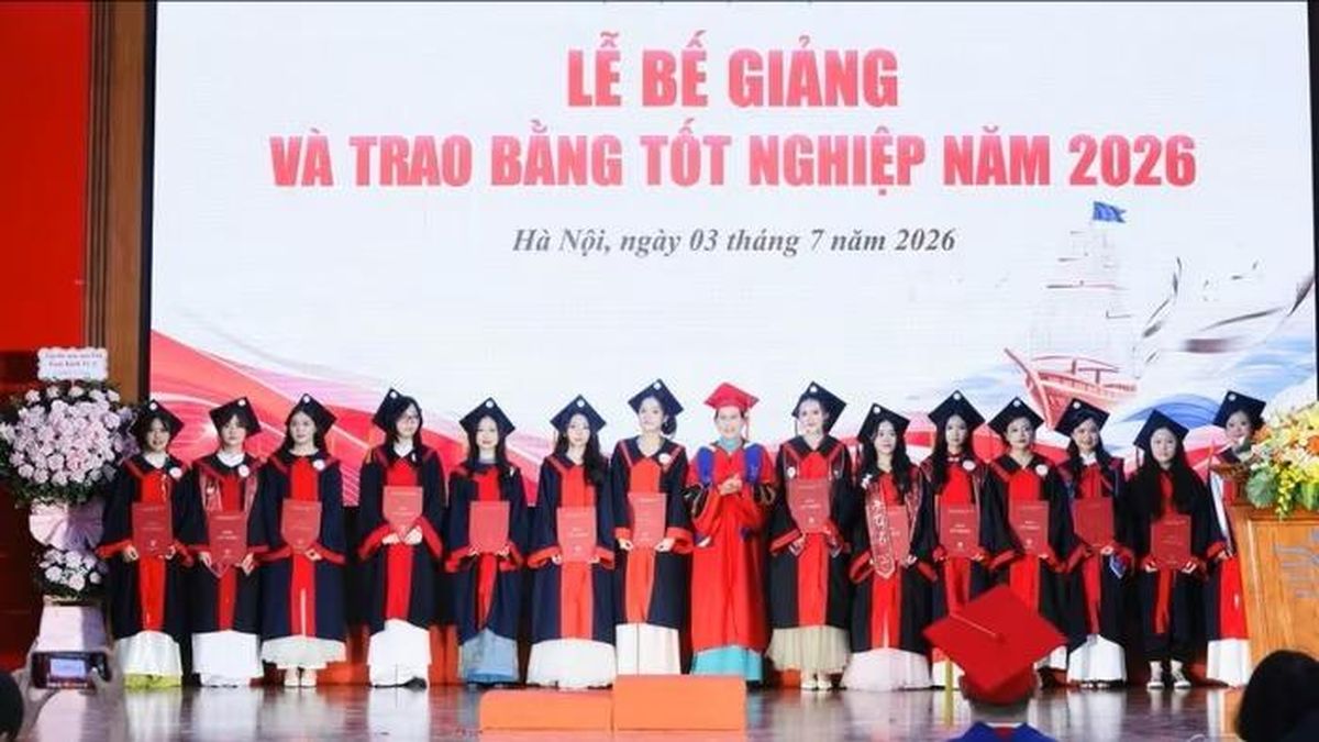 Học viện Phụ nữ Việt Nam trao bằng tốt nghiệp cho 718 cử nhân - Đài Phát thanh và truyền hình Hà Nội