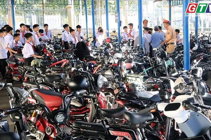Điểm tin trưa: Xử lý học sinh dùng xe đạp điện độ chế - Báo Gia Lai