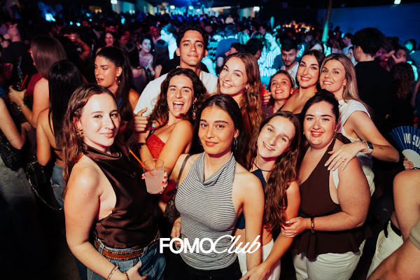 Fomo Club (15).jpg