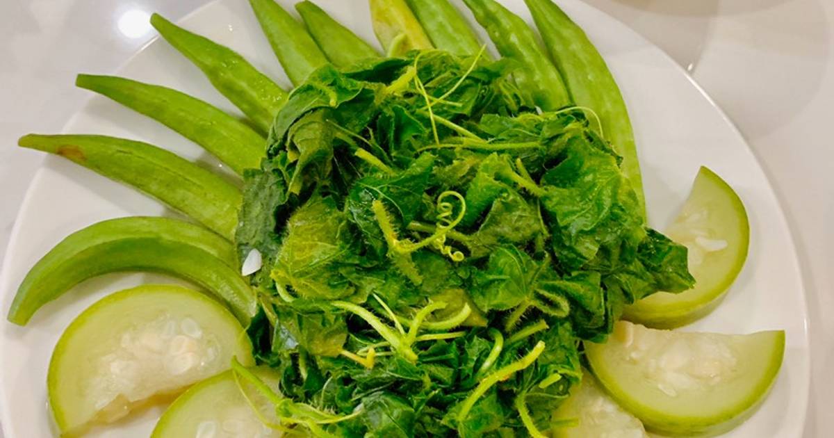 Trứng vịt luộc dầm nước mắm ớt