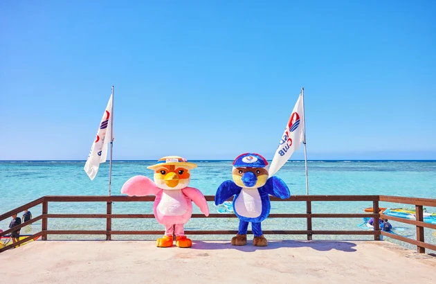 괌 바다 앞 캐릭터 포토존