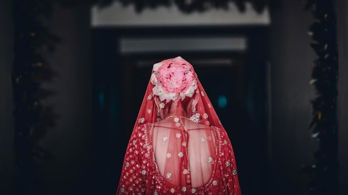 Pakistani Sindhi Brides Secure Visas, Fly to India for Weddings