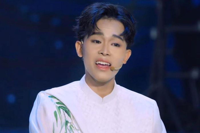Hồ Văn Cường hát ca khúc nhạc Hoa lời Việt nổi tiếng, khán giả 'dậy sóng' - Tạp chí SaoStar