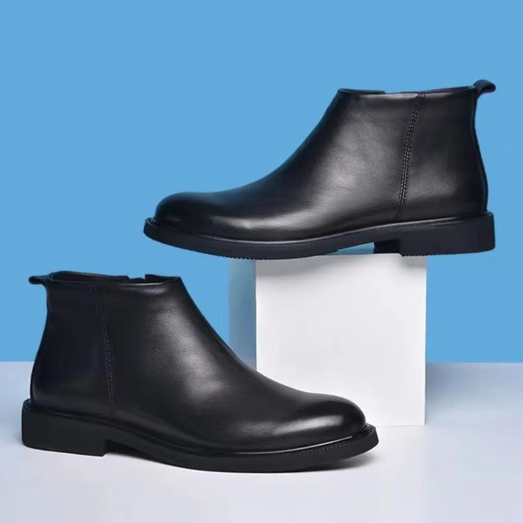 Lined men's Chelsea boots made of genuine leather