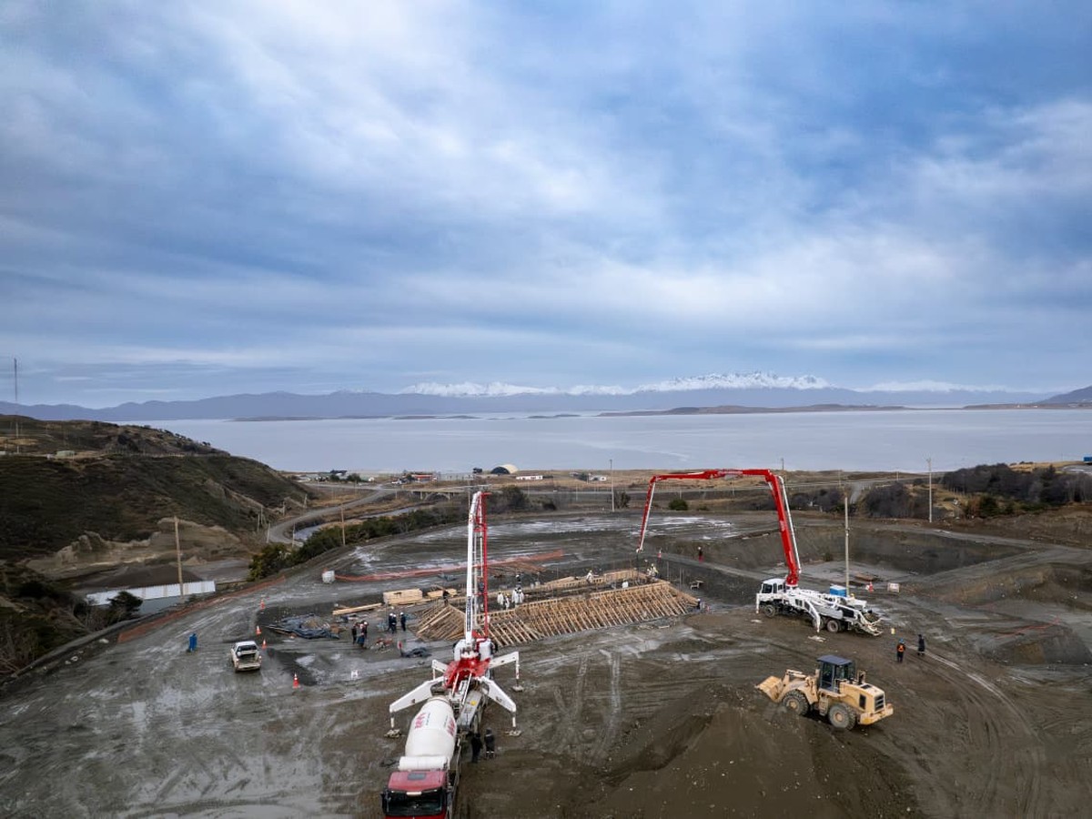 La nueva usina de ushuaia mantiene su ritmo de obra pese a las bajas temperaturas