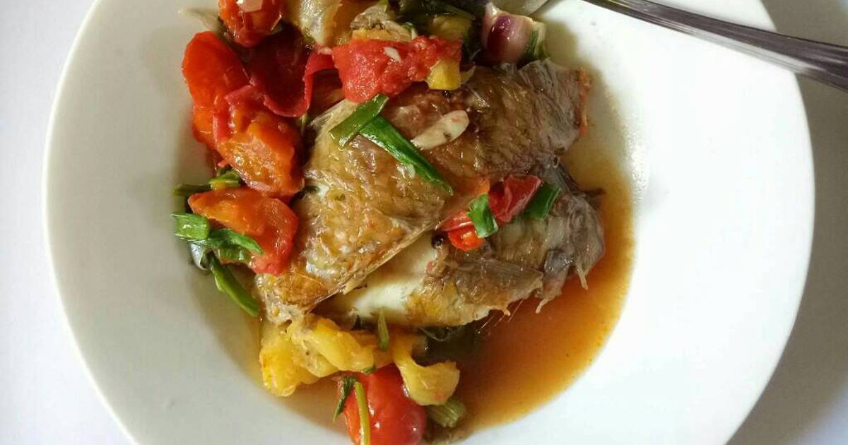 Cá Hường kho thơm cà chua