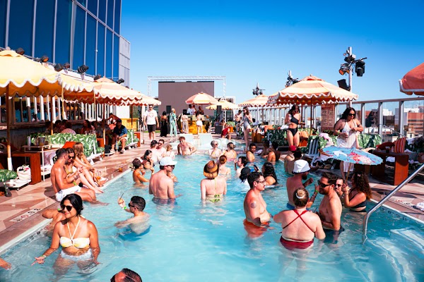 Phantoms - Pool Party photo 12