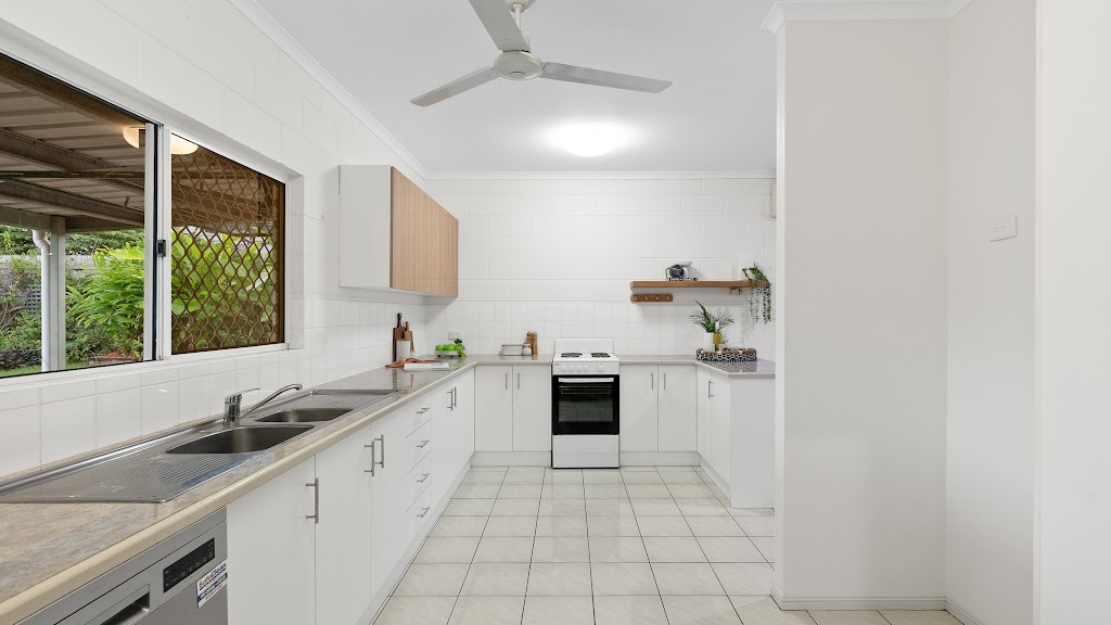 11 Ebony Street, Redlynch - Thumbnail 5