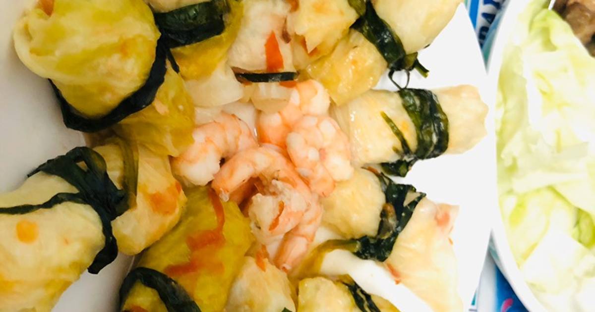 Bắp cải cuộn thịt tôm sốt cà chua