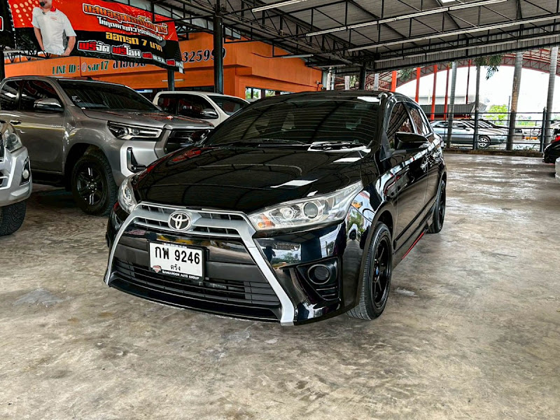 TOYOTA YARIS