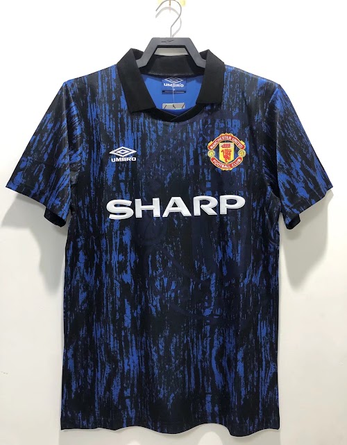 Equipación negra del Manchester United de 1993.jpeg
