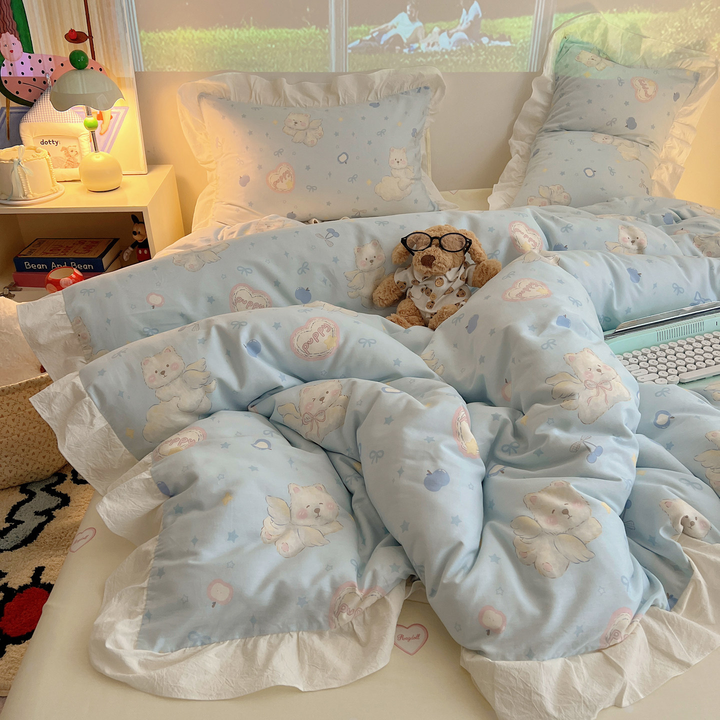 Cotton bed linen with cartoon motifs, 4-piece
