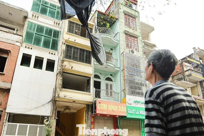 Người dân Thụy Khuê di dời nhà cửa phục vụ xây ga ngầm metro - Báo Tiền Phong