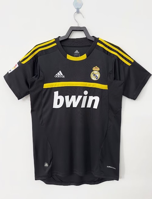 Equipación de portero negra del Real Madrid 11.jpg