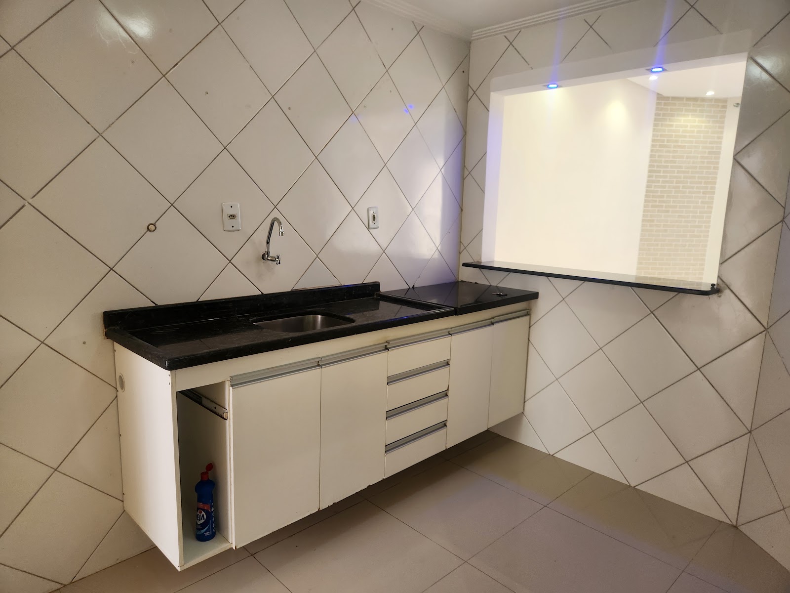 Casa em condomínio, Itapuã