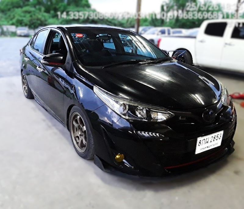 TOYOTA YARIS ATIV