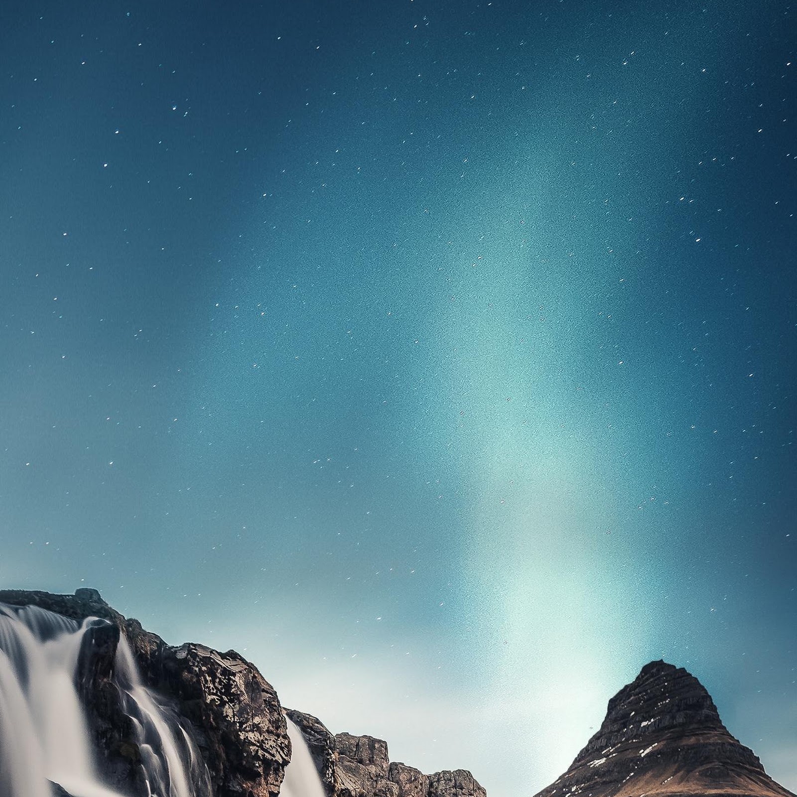 Download Kirkjufell Waterfall Under Starry Sky 2K iPhone