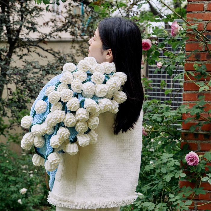 Chenille blanket, flower-shaped, decorative