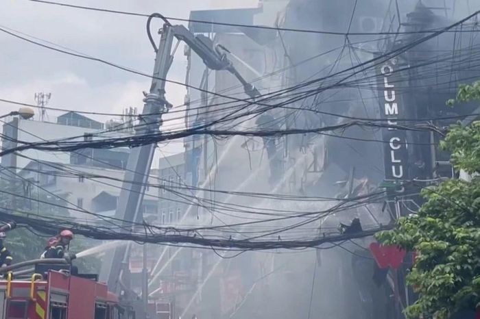 [Video] Tìm thấy thi thể nạn nhân trong vụ cháy tại cơ sở kinh doanh Volume ở Hà Nội - Báo Nhân Dân