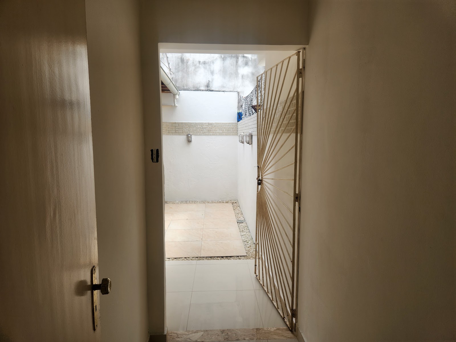 Casa em condomínio, Itapuã