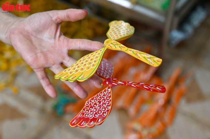 Chuồn chuồn tre 'lên mạng' - Báo Tin Tức TTXVN