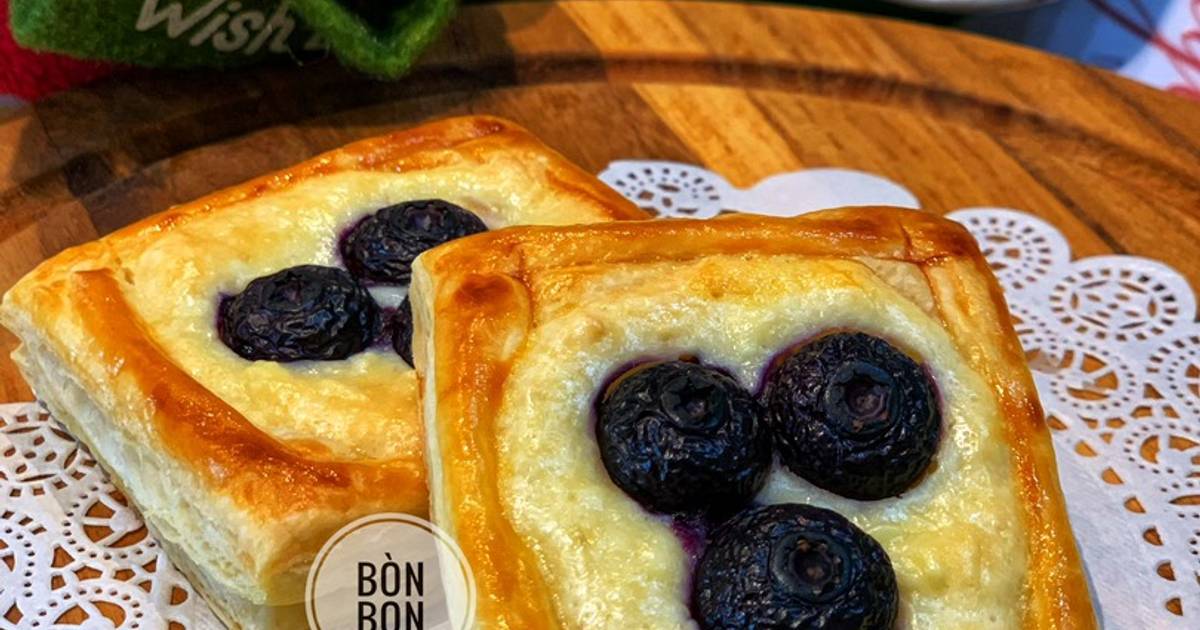 Bánh Ngàn Lớp Phô Mai Việt Quất (Blueberry Cream Cheese Danish)