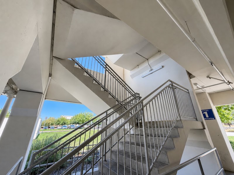 Stairwell LED lighting