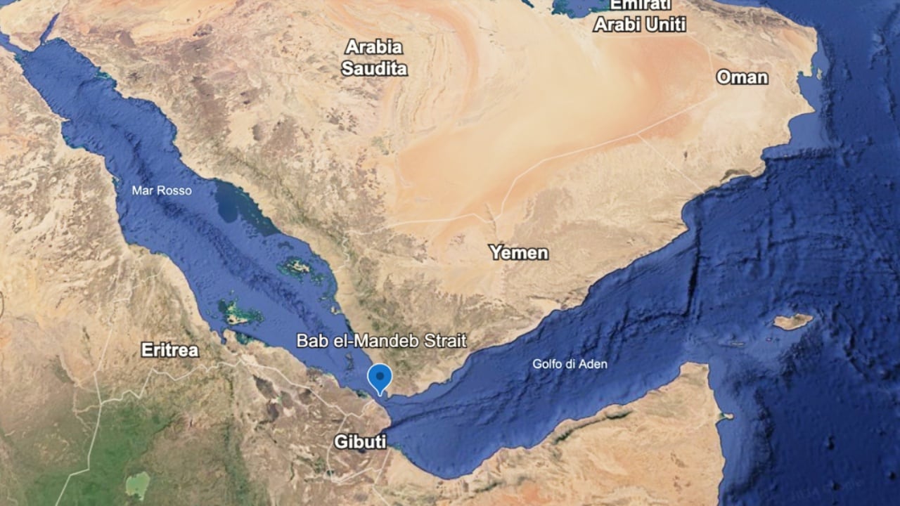 Strait of Hormuz and Bab el-Mandeb Closures Disrupt Europe-Asia Trade