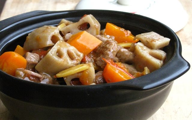 Bò Kho Củ Sen