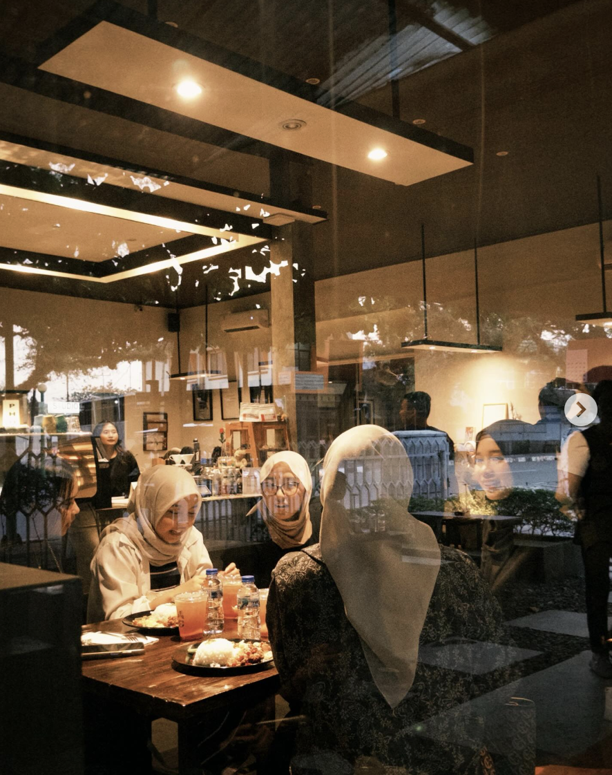 Hanghouse Coffee and Eatery 2